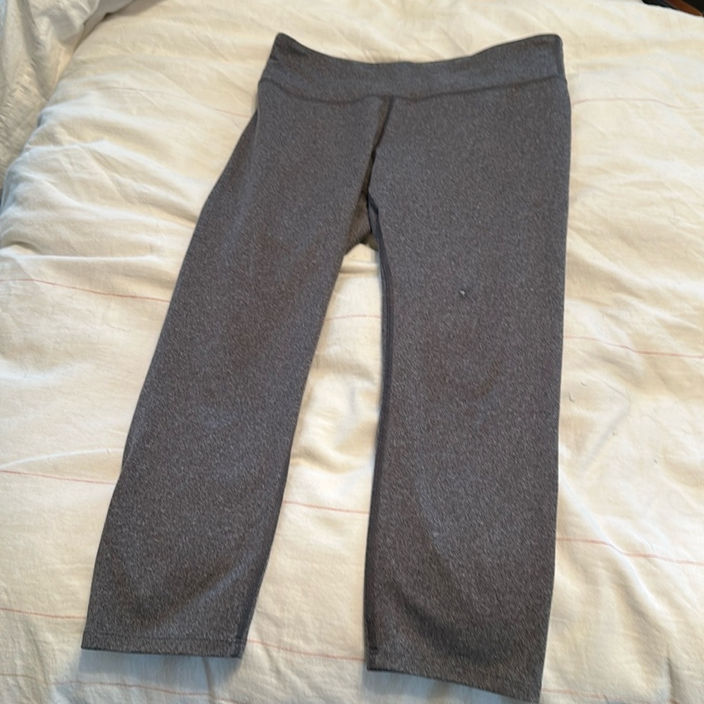 SOLD - REI Women’s Capris